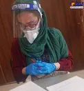 تیپ ضد کرونایی سحر زکریا در اداره مالیات/عکس