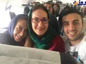 سلفی خانم بازیگر با فرزندانش در هواپیما