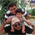 عکس دیده نشده از خواننده پر طرفدار ایرانی و پسرش