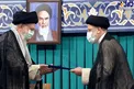 لحظه تنفیذ حکم سیزدهمین ریاست جمهوری اسلامی ایران/عکس