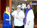محمدرضا شریفی نیا و دو بازیگر زن در جزیره کیش/عکس