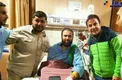 عیادت عمو پورنگ از جانبازان مدافع حرم +عکس
