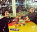 ژست عاشقانه بازیگر مشهور و همسرش در رستوران+عکس