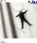 عکس خنده دار و عجیب بازیگر معروف در برف