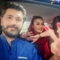 ظاهر جدید مجری معروف و همسرش در خودروی لوکسشان + عکس