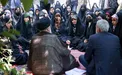 عکس متفاوت از رئیسی در جمع دختران دا‌نش‌آموز