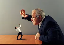 سندروم دانای کل!
