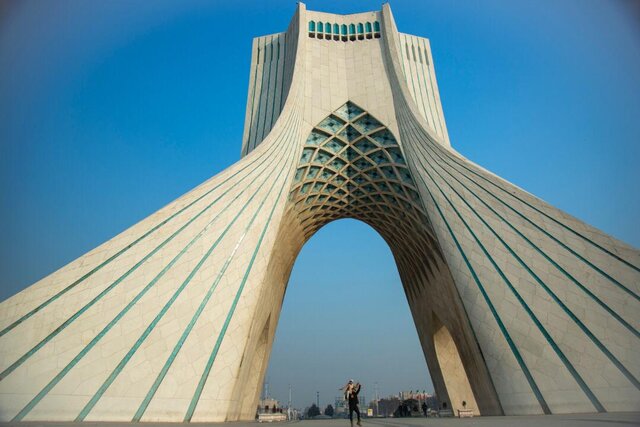 برج آزادی تهران امشب رنگ پرچم مکزیک میشود برج آزادی تهران امشب رنگ پرچم مکزیک میشود