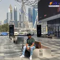 محمدرضا گلزار با شلوار پاره وسط خیابان!+عکس
