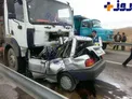تصادف پراید با یک دستگاه کامیون بنز+عکس