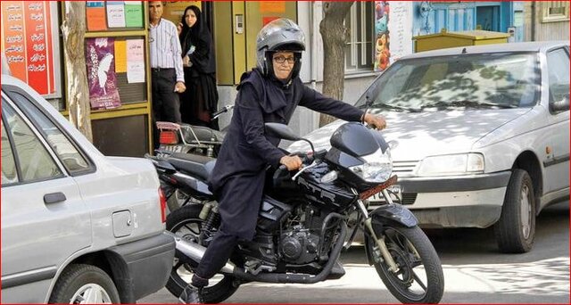استمرار بلاتکلیفی در صدور گواهینامه موتورسیکلت زنان چه تبعاتی دارد؟