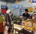آیت‌الله حسین نوری‌همدانی در حال خرید میوه + عکس