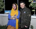 تیپ متفاوت جواد عزتی و همسرش در یک مراسم/عکس