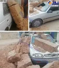 خسارت به خودروها در اصفهان به علت وزش باد و طوفان+عکس