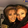 عکس عجیب و غریب خانم بازیگر با روسری خواهرش