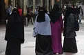 در این کشور استفاده از چادر و برقع ممنوع شد