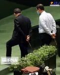 عکس/ قدم زدن متفاوت نماینده ها در صحن علنی مجلس!