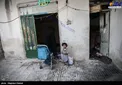 وضعیت نامناسب یک کودک در محله هرندی تهران/عکس