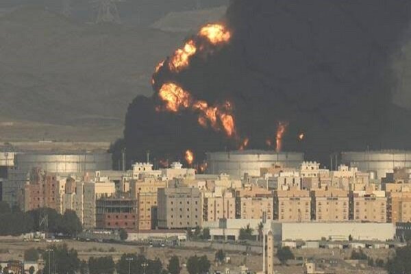 آژیر خطر در عربستان به صدا در آمد؛ توقف پروازها در فرودگاه ملک فهد آژیر خطر در عربستان به صدا در آمد؛ توقف پروازها در فرودگاه ملک فهد