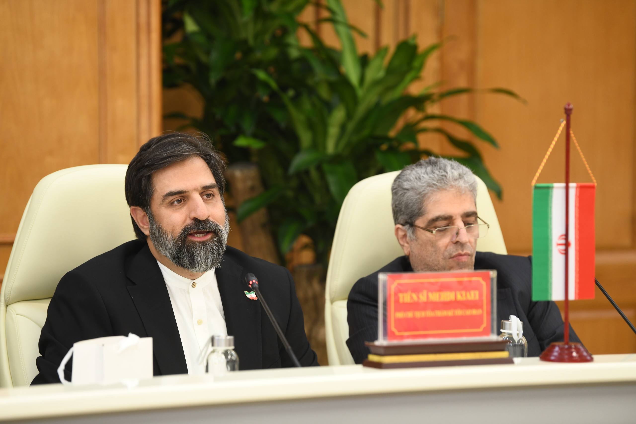 تأکید ایران و ویتنام بر گسترش همکاریهای حسابرسی دولتی تأکید ایران و ویتنام بر گسترش همکاریهای حسابرسی دولتی