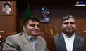 حسین رضازاده در کنار سردیس‌ مخصوصش/عکس