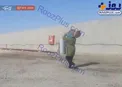 حمل و به دوش کشیدن کپسول گاز توسط بانوی بلوچ و سیستانی/عکس
