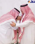 عکس/ولیعهد جدید عربستان در حال بوسیدن دست ولیعهد سابق
