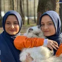 سارا و نیکا و گربه بهتاش/عکس