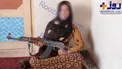دختری با کلاشنیکف که با طالبان جنگید+عکس