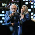 بوسه آقای بازیگر بر لباس خانم هنرپیشه+عکس