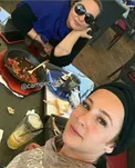 رستورانگردی لاله صبوری و دخترش+عکس