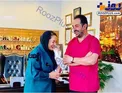 خنده های از ته دل نرگس محمدی در کنار رفیقش+عکس