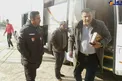 قرآن خوانی دایی در اتوبوس نفت+عکس