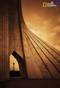 نمادهای تهران قدیم و تهران جدید در یک قاب
