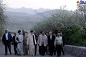 تصویری متفاوت از رهبر انقلاب درحال پیاده روی