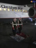 عكس/نماز اول وقت دو مهماندار زن سوژه شد