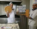 نان رایگان به عشق عادل فردوسی پور+عکس