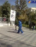 عكس/ همسر مهناز افشار با لباس زندان در دادسراي تهران
