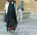 توريست ژاپني با چادر در ايران+عكس