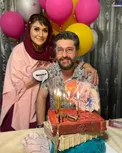 جشن تولد ۵۰ سالگی امیرحسین مدرس در کنار همسرش/عکس