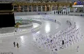 عکس/ نماز در کنار کعبه با حفظ فاصله اجتماعی