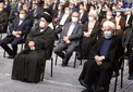 عکس/ حسن روحانی و سید حسن خمینی در دیدار مسئولان نظام با رهبر معظم انقلاب