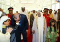 عزت تركيه/ بوسيدن دست پسر بچه امير كويت توسط اردوغان +عكس