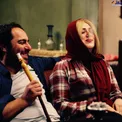 تصویری از قلیان کشیدن باران کوثری در کنار بازیگر مرد معروف