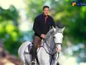 اسطوره فوتبالی و اسب سواری در یک جای زیبا + عکس