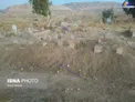 عكس/تدفين ١٢ نفر از اعضاي يك خانواده در ازگله