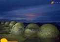 سنگ های عجیب و مرموزی که خود را از کف دریا به زمین رسانده اند+عکس