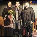 عکس یادگاری زنان بازیگر در کنار خواننده مشهور